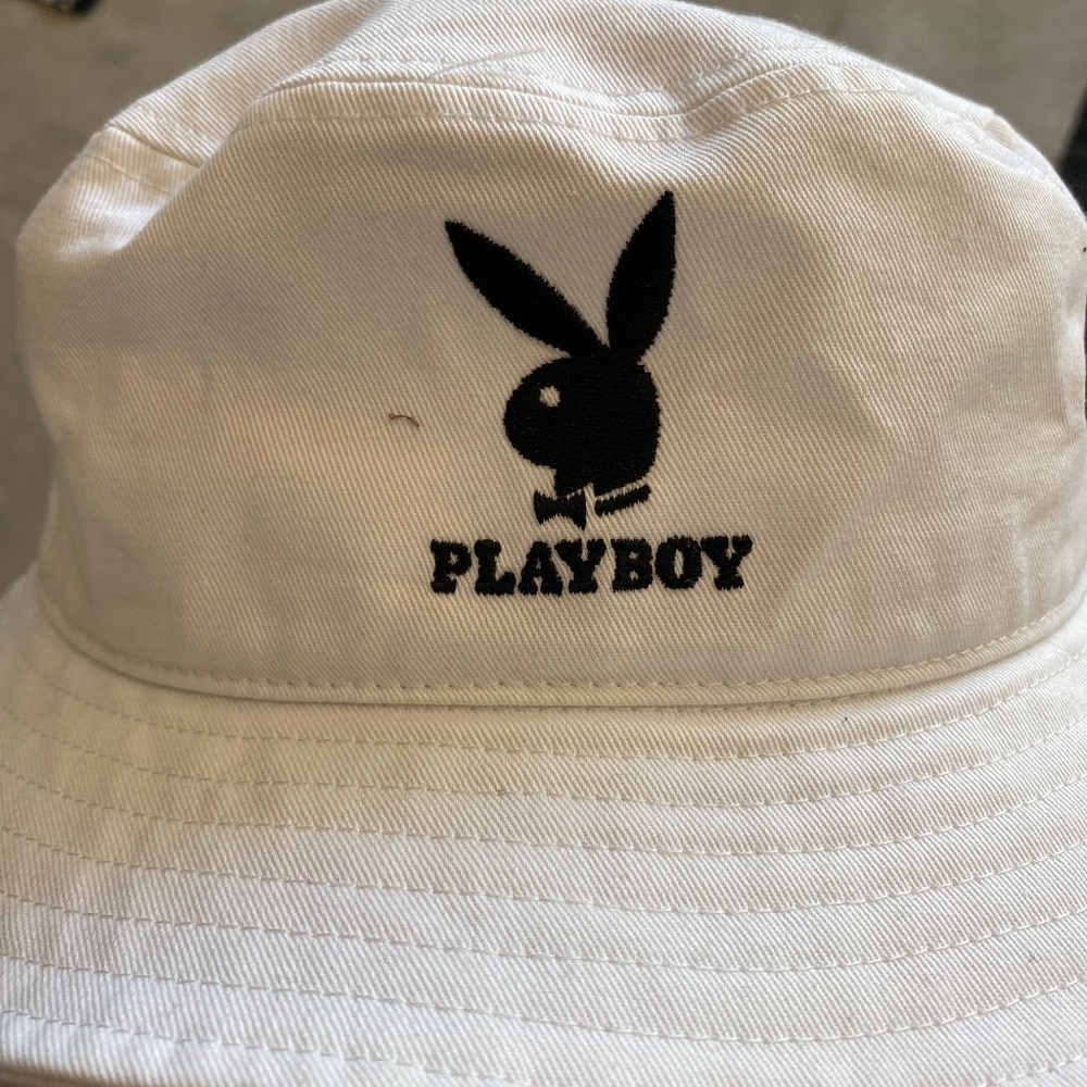 Bucket hat